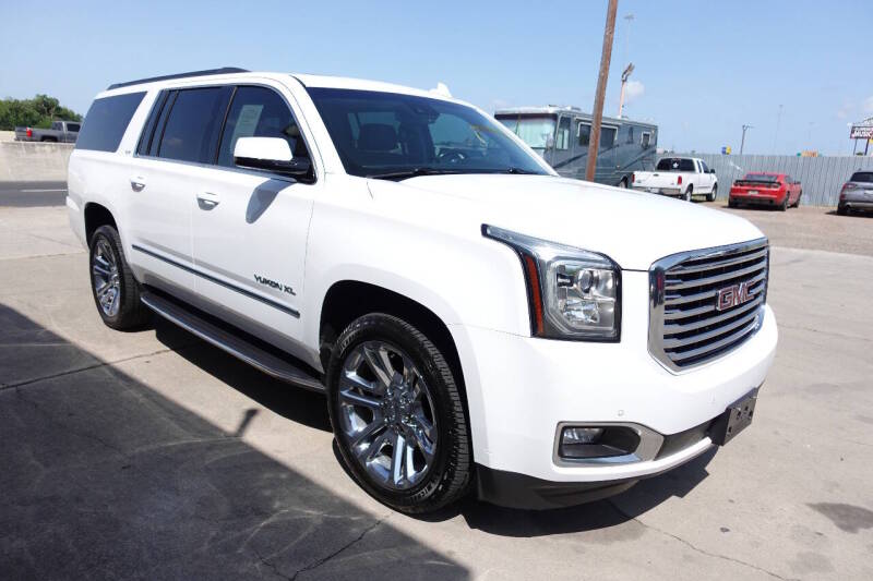 gmc yukon xl 2018 1GKS1GKC8JR404915 image gmc yukon xl 2018 1GKS1GKC8JR404915 image